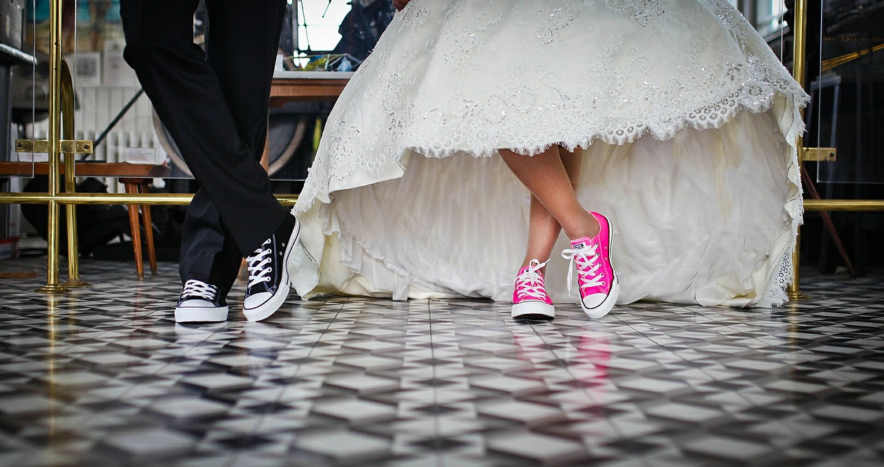 wedding budget tips to keep expenses under control